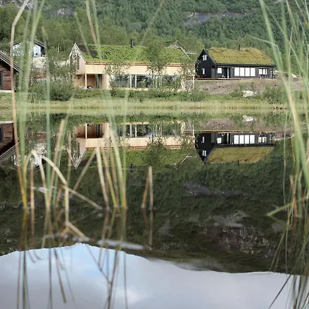 Beautiful Architecture By Vagslidvatnet Vågsli