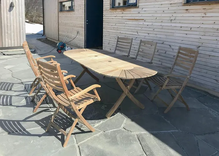 Beautiful Architecture By Vagslidvatnet Vågsli