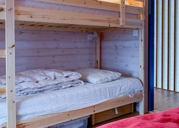 Beautiful Architecture By Vagslidvatnet Feriehus